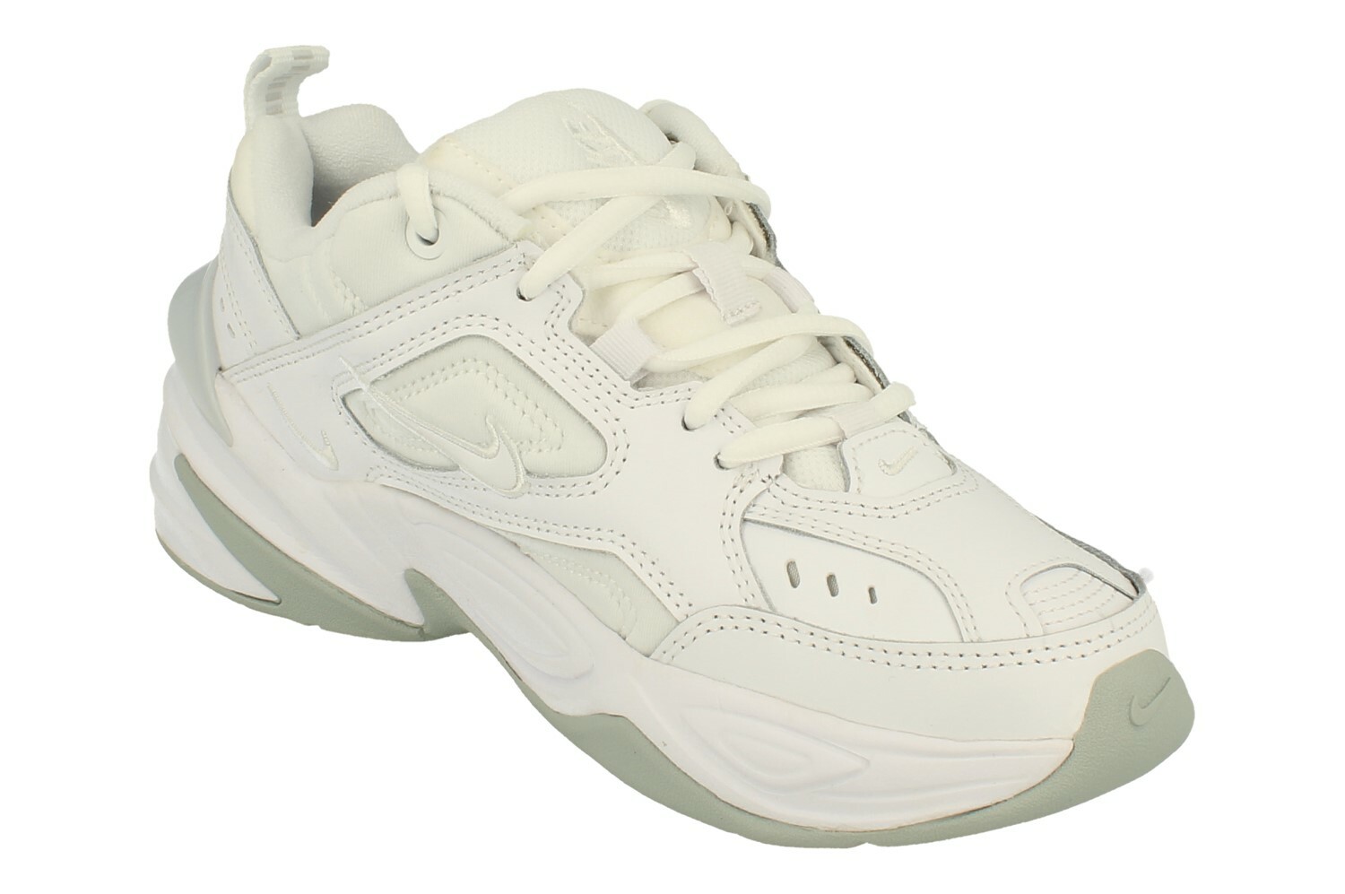 white nike tekno womens