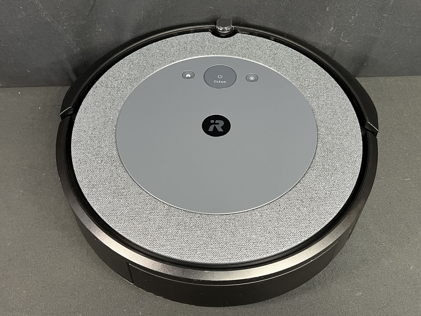 iRobot Roomba Combo i5+ Self-Emptying Robot Vacuum and Mop i557020