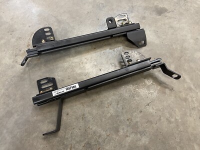 油彩『Buddy』 Buddy Club Super Down Low Seat Rail Fits: Nissan 240SX S13
