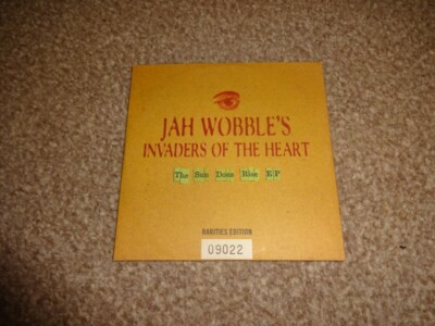 CD SINGLE - JAH WOBBLE'S INVADERS OF THE HEART - THE SUN DOES RISE EP 