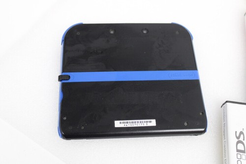 Nintendo 2DS Black & Blue 4GB Handheld System 39 Digital Games - Picture 10 of 13