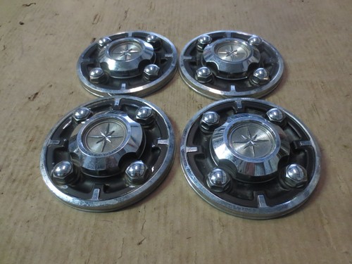 Datsun Center Cap Rim Hubcap Wheel Lug Hub Cover 40315 2200M OEM USED 4 - Picture 2 of 18