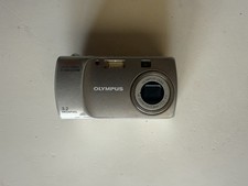 Olympus CAMEDIA D-540 Zoom 3.2MP Digital Camera - Silver