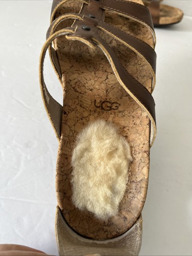 UGG Sechura Size 8 Gladiator Sandals w/ Sheepskin Heel Bronze Womens #1815 - Picture 5 of 22