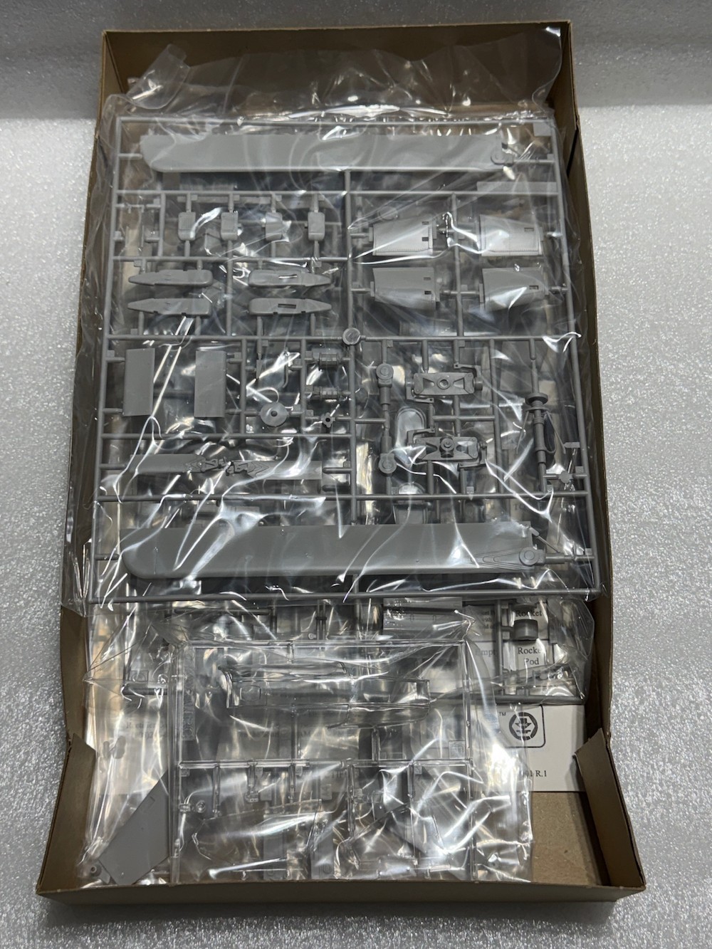 MRC BELL AH-1W SUPER COBRA HELICOPTER 1:35 PLASTIC MODEL KIT #BA100 ~VINTAGE~