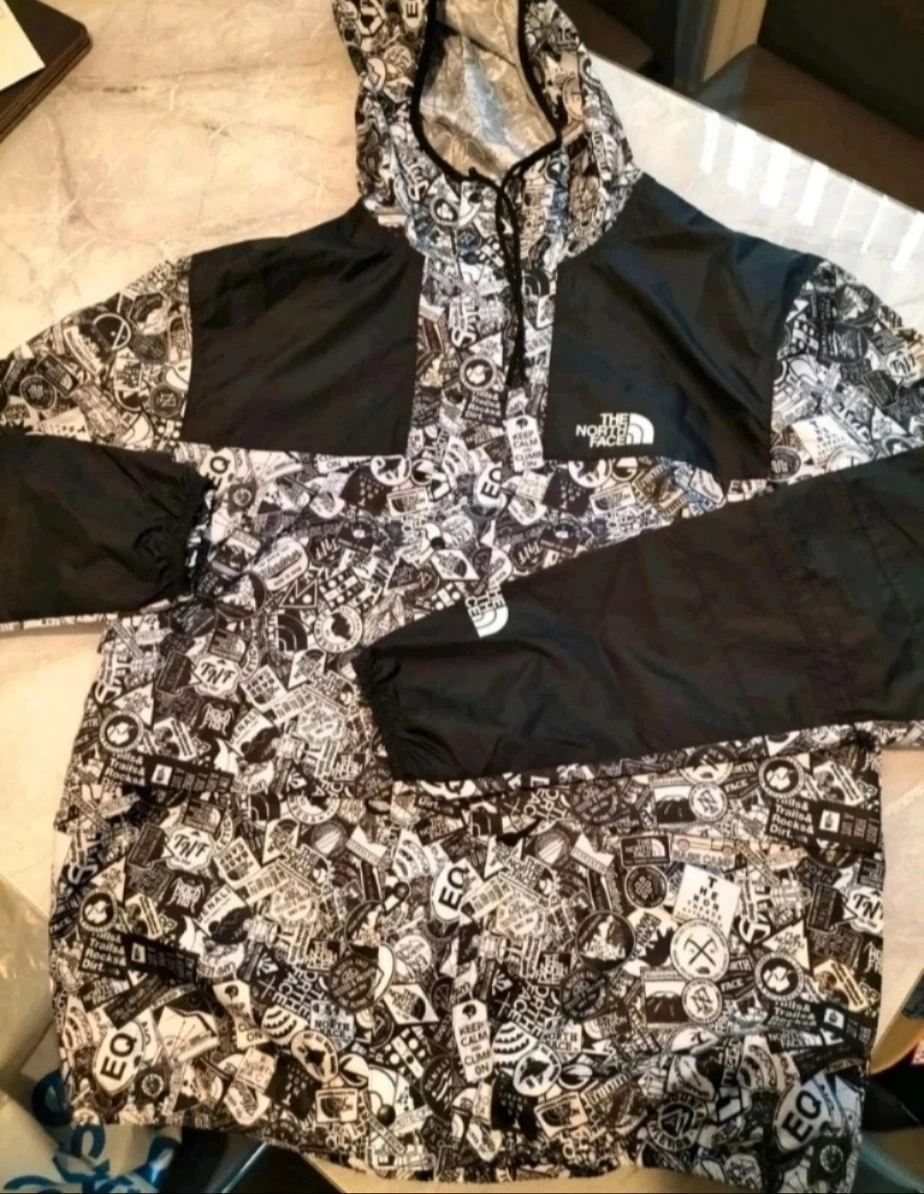 The North Face Mountain Jacket 1985 Limited Edition Brand New
Opens in a new window or tab