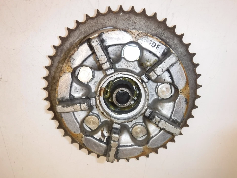 01-02 SUZUKI SV650 OEM BUJE PORTADOR DE PIÑÓN TRASERO Foto 4 de 4