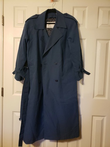 LONDON FOG Towne Womens Size 8 REG Blue 