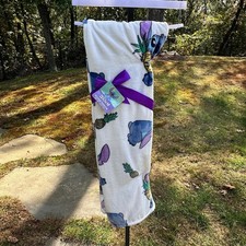 Stitch Plush White Blanket Disney Soft Throw 50" x 70  Pineapple Adorable New