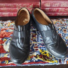 Naturalizer Black Slip-On Comfort Shoes Women  s Size 6.5
