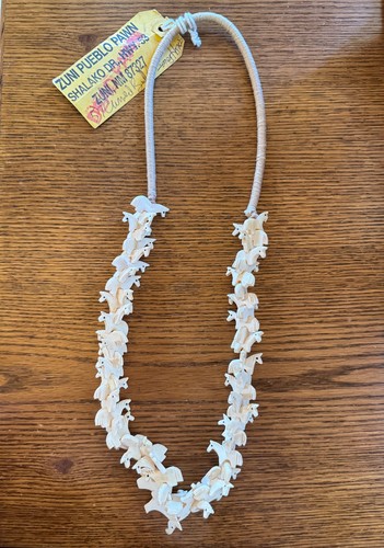 Collar fetiche caballo hueso de búfalo tallado peón antiguo/peón muerto Zuni de colección - Imagen 2 de 9
