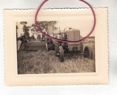 PHOTO PHOTO TRACTOR HAULER ECO WITH PULL COMBINE HARVESTER