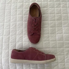 VIONIC Shoes Womens 9.5 Purple Suede Slip On Sneakers Casual Comfort