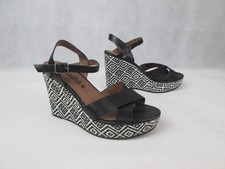 MUDD MDKENDAL WOMEN'S BLACK/WHITE ANKLE STRAP WEDGE HEELS SANDALS SHOES 7M NEW