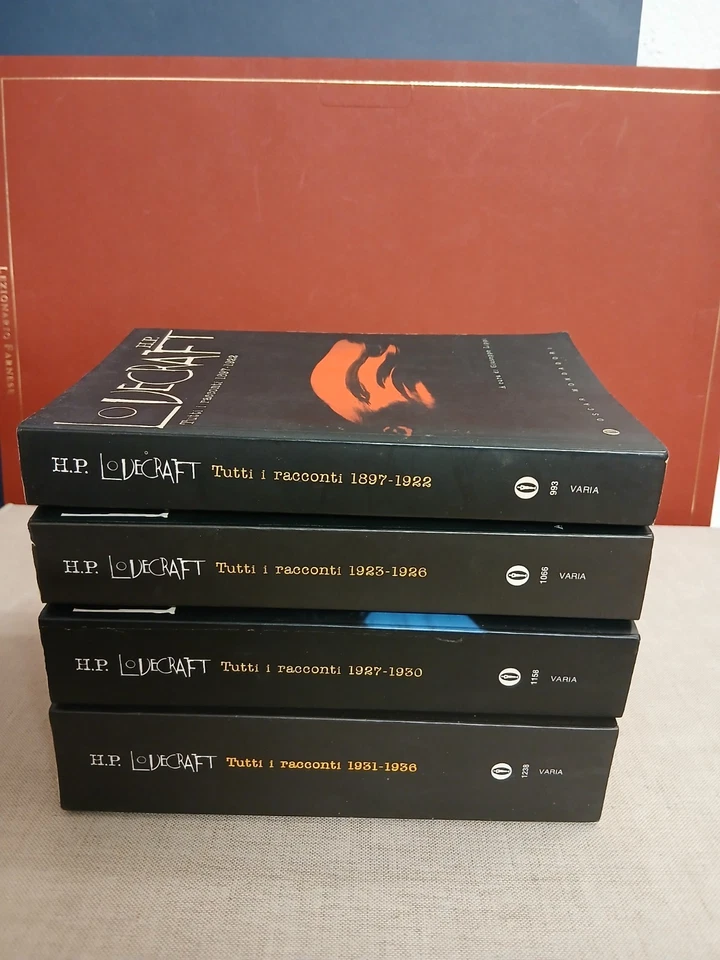 Lovecraft - Tutti i racconti 1897-1930 4 voll. - Mondadori - Immagine 2 di 3