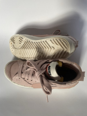 Nike Damen High Shoe W Blazer Mid 77 Jumbo Sneaker, Größe 38, Farbe rosa.