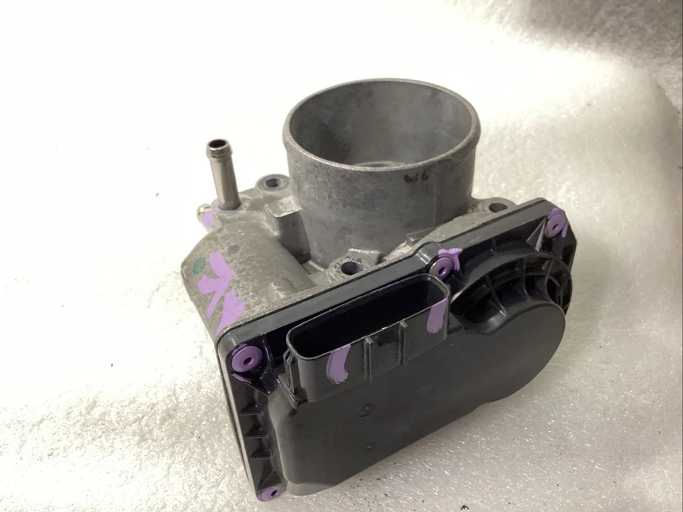 2011-2017 LEXUS CT200H THROTTLE BODY OEM 22030-37060 - Image 3 of 4
