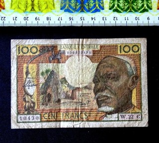 (GB 4.00) Equatorial Africa banknote 100 Francs .