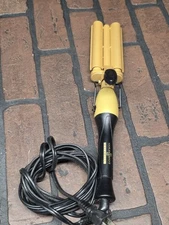 GOLD 'N HOT PROFESSIONAL CERAMIC TRIPLE BARREL WAVING IRON