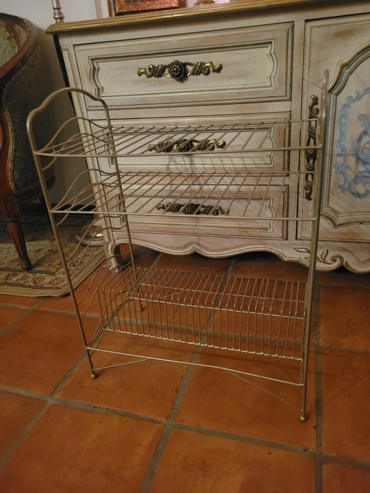 Mesa de acento con soporte para plantas de alambre moderna de mediados de siglo de colección estante para discos de 3 niveles Foto 3 de 4