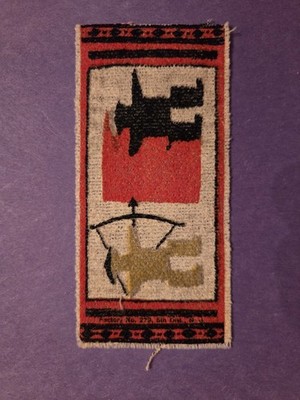 1912 B70 Tobacco Coarse Felt Rug - Indian Blankets Series - Bow Arrow red