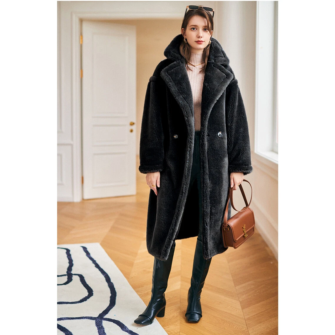 Sheep Wool Teddy Coat in Black