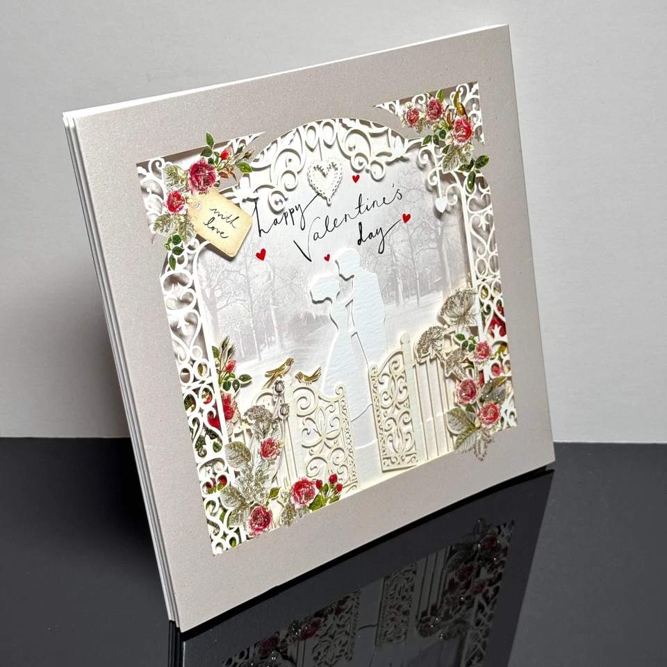 Papyrus HAPPY VALENTINE'S DAY Card FOR THE ONE I LOVE — Clintons of London +✉ - Image 3 of 4