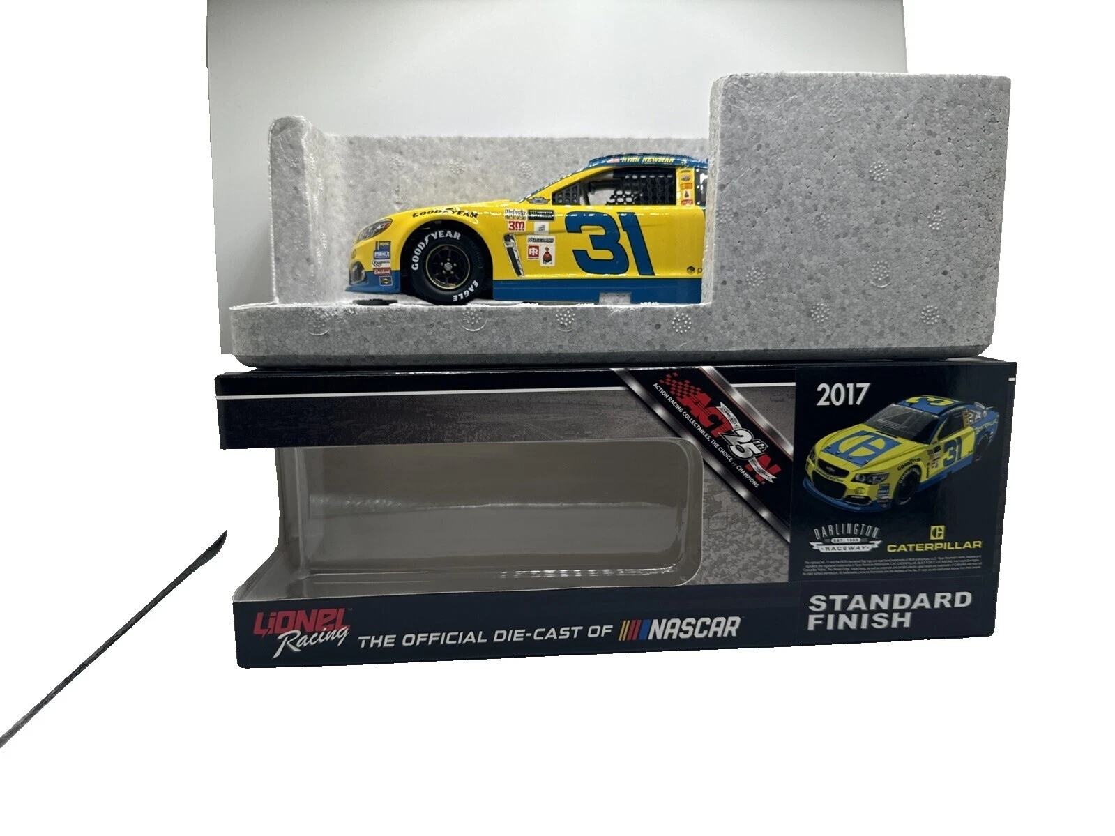 Action Diecast Sport & Touring Cars 1:24 2017 Vehicle Year