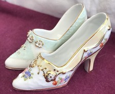 The Regal Collection porcelanowe ozdoby w kształcie buta x 2, ręcznie robione, pozłacane