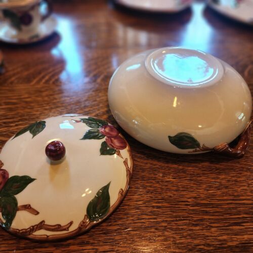 FRANCISCAN made in USA Apple service for 4 dinner plate bowl cup saucer serving - Picture 5 of 27