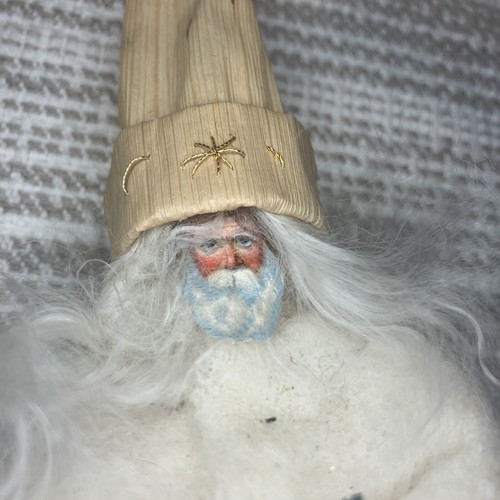 Antica statuina natalizia vintage tedesca Babbo Natale fustellata faccia rottamata cotone filato - Foto 17 di 20