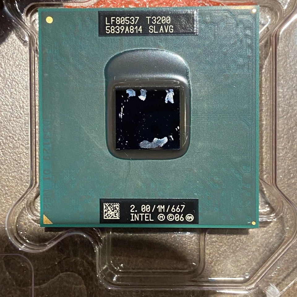 Intel Pentium B960 SR07V and Intel Pentium T3200 SLAVG - Image 3 of 3
