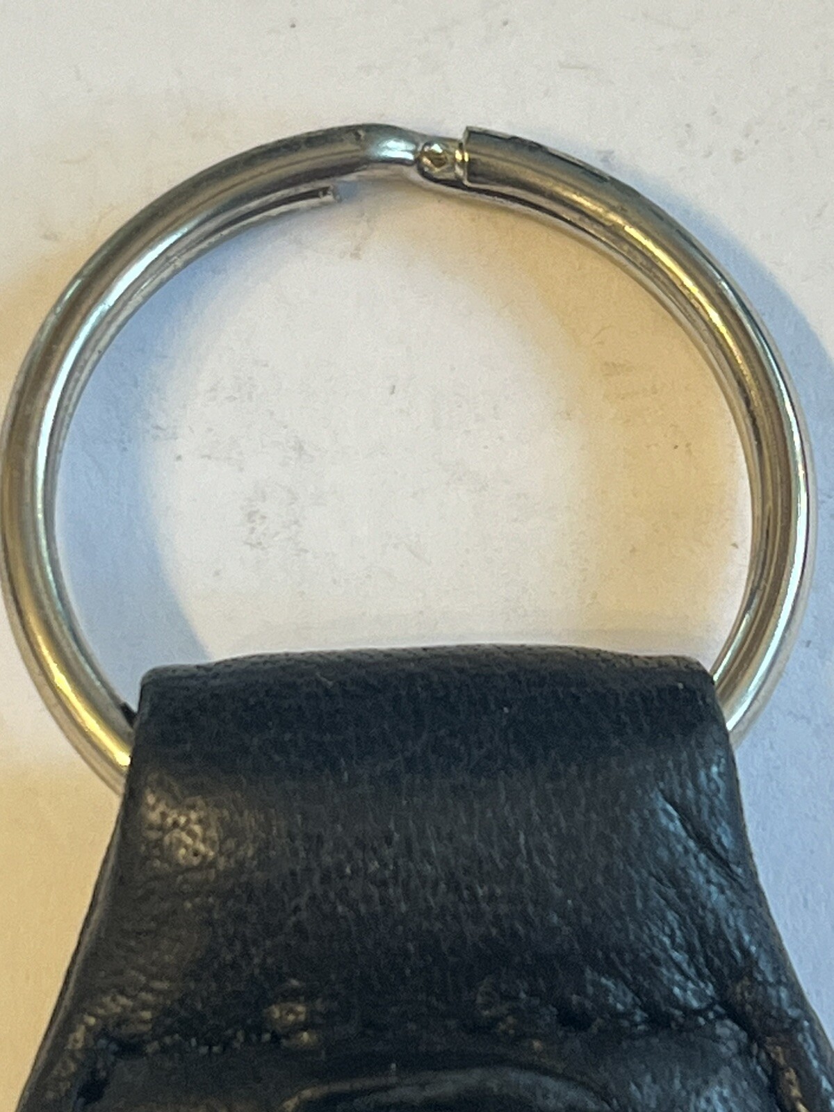 RARE 1999 LIMITED EDITION 35th ANNIVERSARY”FORD”MUSTANG CLOISONNÉ KEYCHAIN LQQK