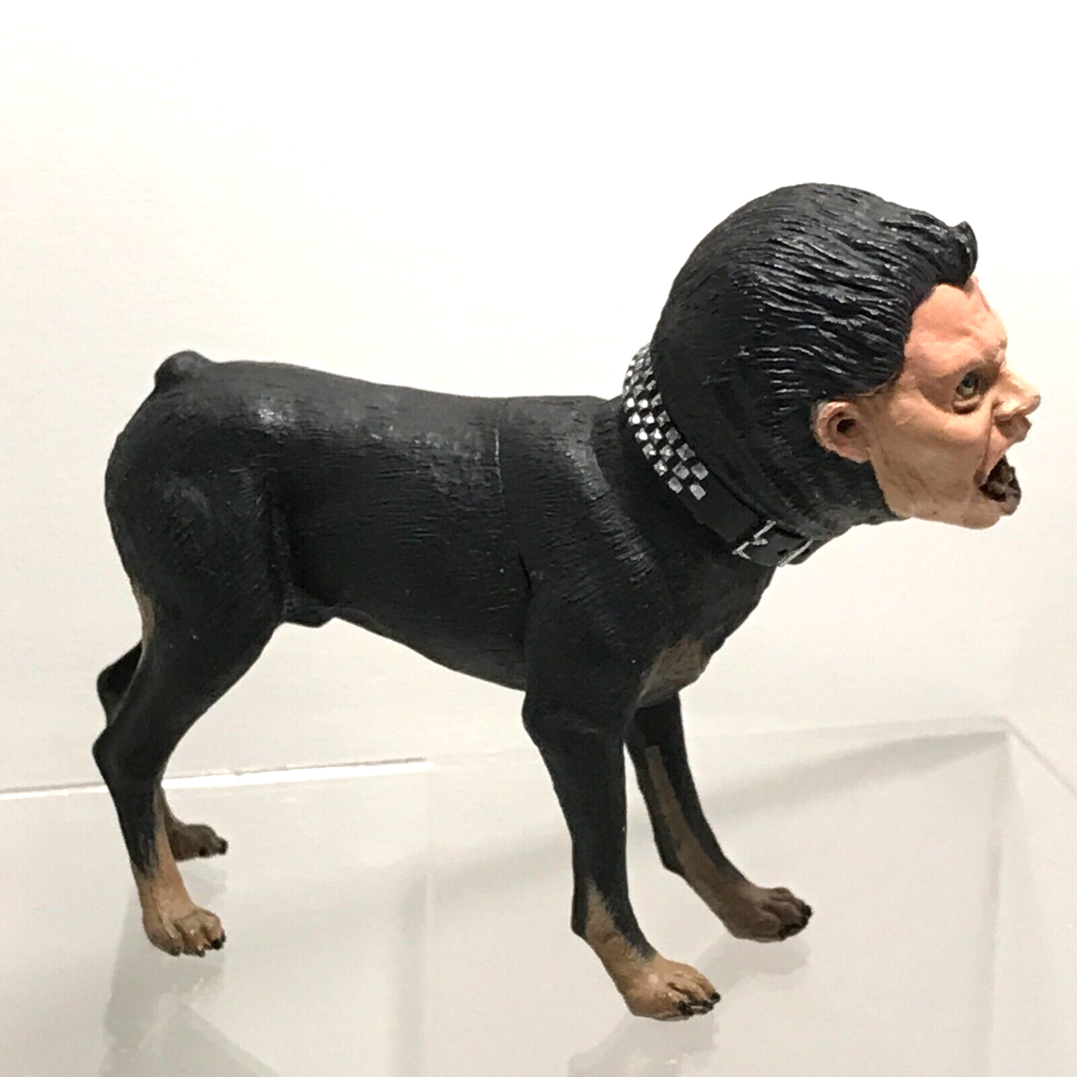 1*ア様 90s USA製DOG TOWN フェードブラック炭黒 NECA Freddy Krueger Demon Dog Action Figure Loose Nightmare on Elm