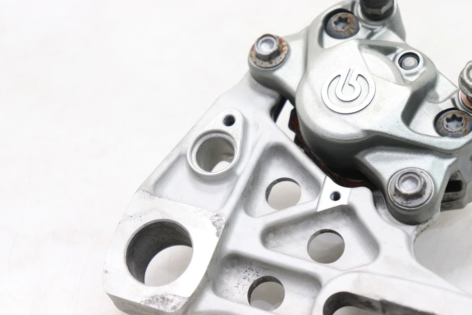 Pinza de freno trasera Aprilia RSV4 2021 OEM con soporte de montaje Foto 4 de 4