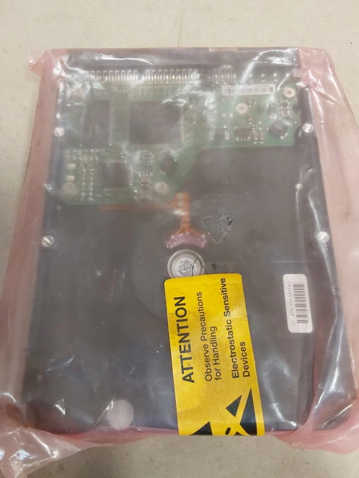 (Brand new) Seagate ST3402111A Barracuda 40GB 7200.9 IDE Hard Drive  - Image 3 of 4