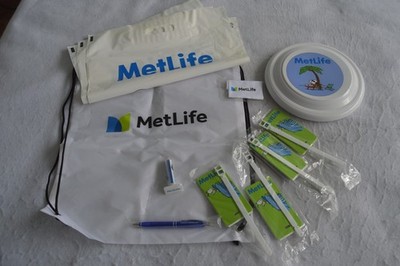 PEANUTS Snoopy MetLife plastic gift bag Collectibles