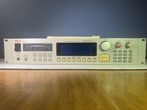 AKAI S3000i S2800 の二台セット　サンプラー AKAI S3000i S2800 の二台セット サンプラー - DJ機材