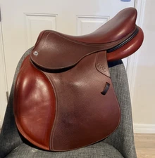 custom 2024  CWD  saddle SE03 17 1L Brand new 
