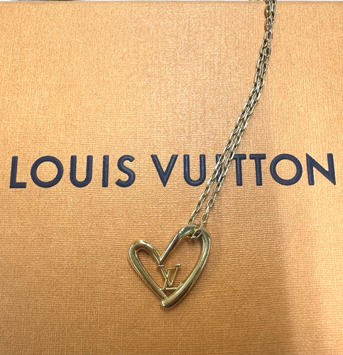 Louis Vuitton Collier Heart Foreign Love Necklace Gold Plated - Dust bag/Box