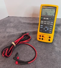 Very Clean - Fluke 725 Multifunction Process Calibrator with Leads