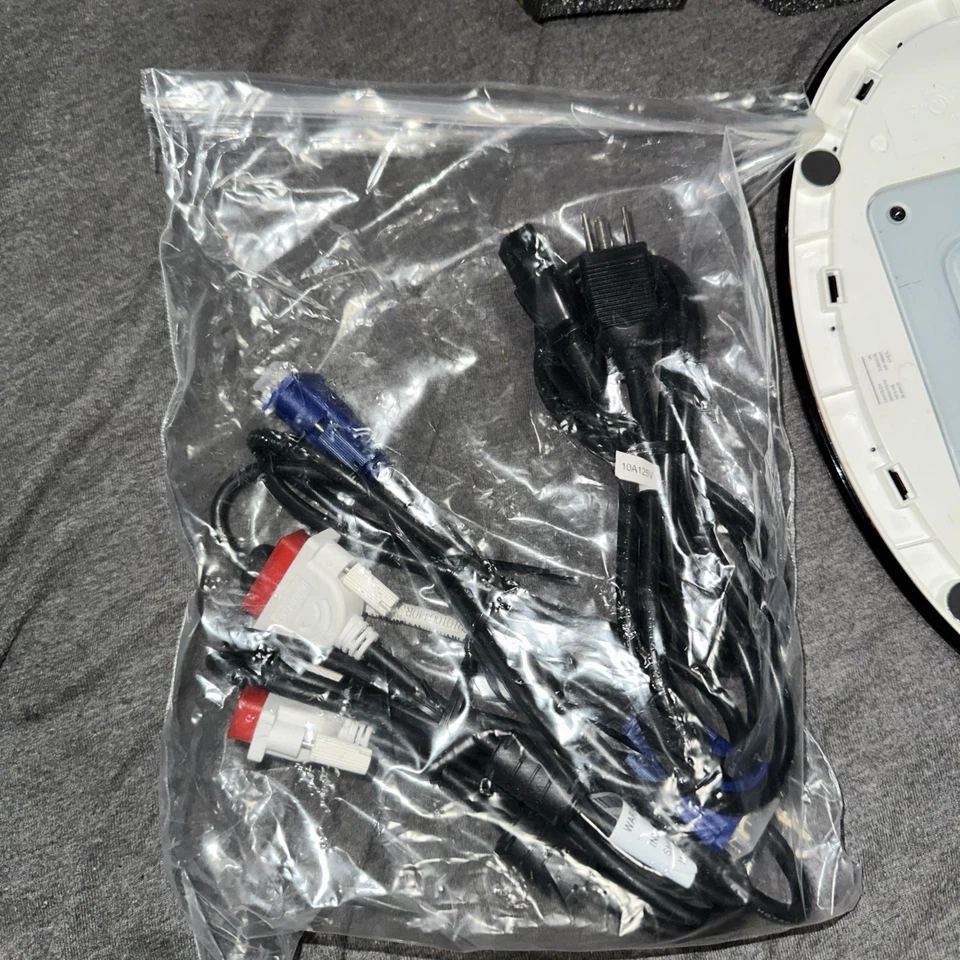 Samsung SyncMaster P2370HD 23-Inch Widescreen LCD Monitor FHD - Image 3 of 4