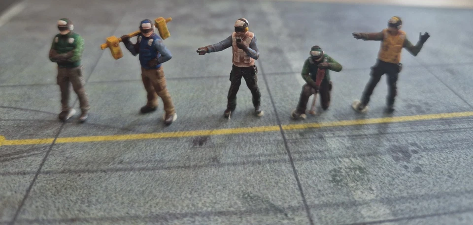 Basekraft 1/72 US Navy aircraft-carrier flight deck support crew SET A - Immagine 3 di 4