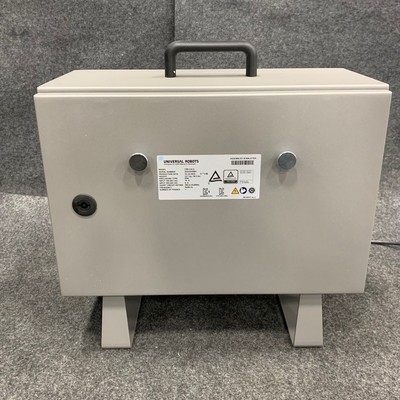 UNIVERSAL ROBOTS CB5(v5.2) Control Box Only for Robot Arm 110305*