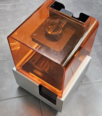 Formlabs Form 2 (SLA 3D Printer incl. Build Platform)