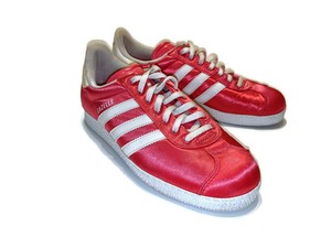 hot pink gazelles