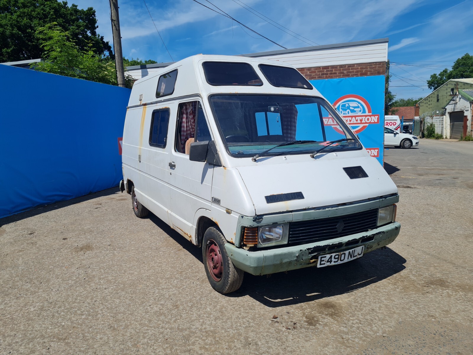Image 1 - 1987 RENAULT TRAFIC HDS CAMPER VAN 90K MILES EXCELLENT RUNNER SPARES OR REPAIRS