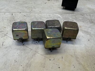 BMW E3 E9 E10 E12 E21 E23 E24 E28 Relais 1364986 Oldtimer