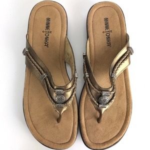 minnetonka silverthorne wedge sandal