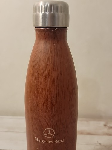 Borraccia in metallo finitura venatura legno Mercedes Benz con coperchio girevole antiperdite - Foto 3 di 16
